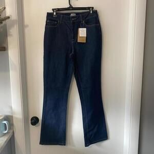 L.L. Bean‎ 8 Reg Classic Fit Women's True Shape Classic Kickboot Jeans